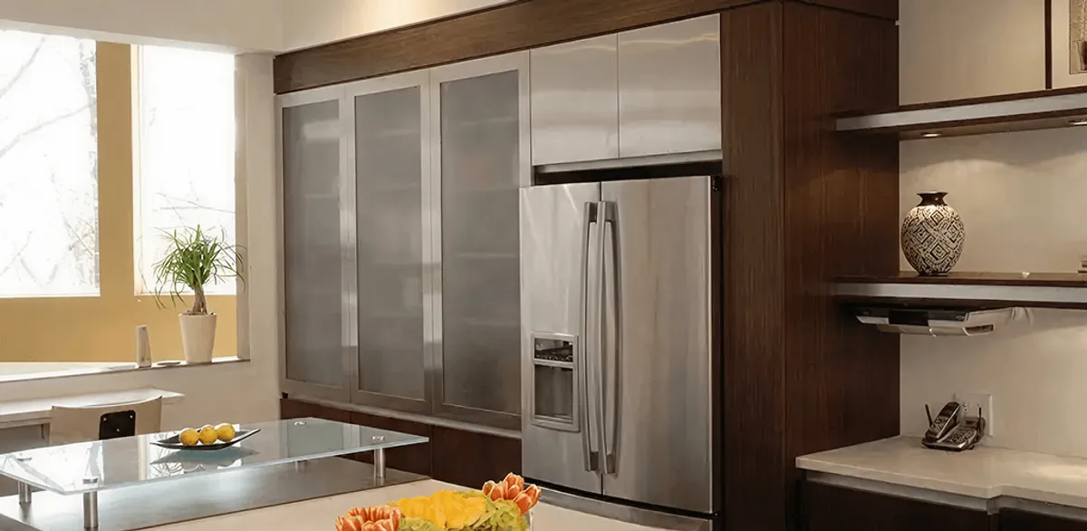 Cabinet door replacement and modern kitchen cabinet upgrade in Green Bay, WI